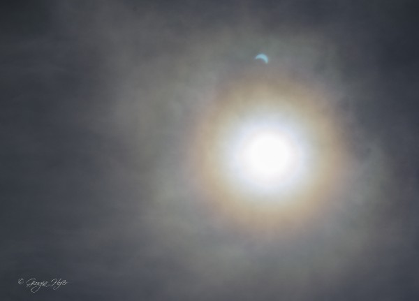 DSC_2107-Alone Solare con riflesso Sole eclissato nome