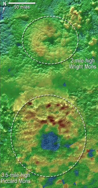 I due probabili criovulcani a colori. Il blu indica terreni depressi, mentre il rosso terreni più alti. Il verde terreni di altezza intermedia. Fonte: NASA/Johns Hopkins University Applied Physics Laboratory/Southwest Research Institute