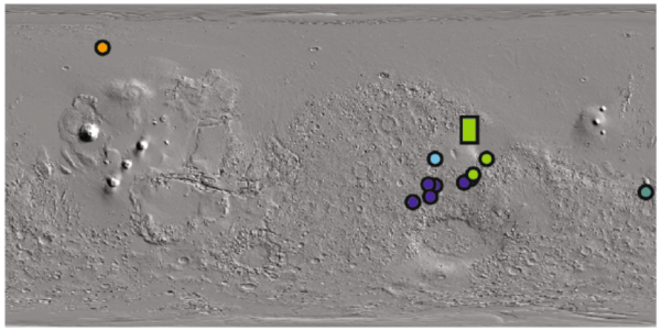 Fig. 5 Distribuzione dei depositi carbonatici marziani. I diversi colori si riferiscono a carbonati arricchiti in diversi tipi di elementi (Ca in arancio, Mg in verde, Ca+Fe in azzurro/viola). Si noti la barra in verde nel settore di Jezero. Modificato da Niles et al., 2013. Space Scince Review)3 